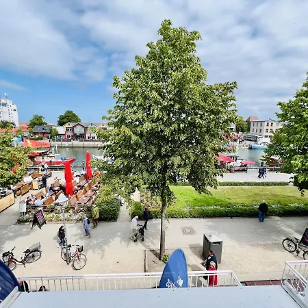 Dicht Dran, Direkt Am Alten Strom