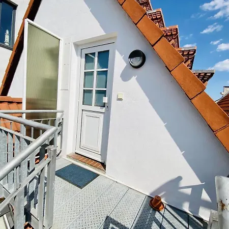 Dicht Dran, Direkt Am Alten Strom רוסטוק